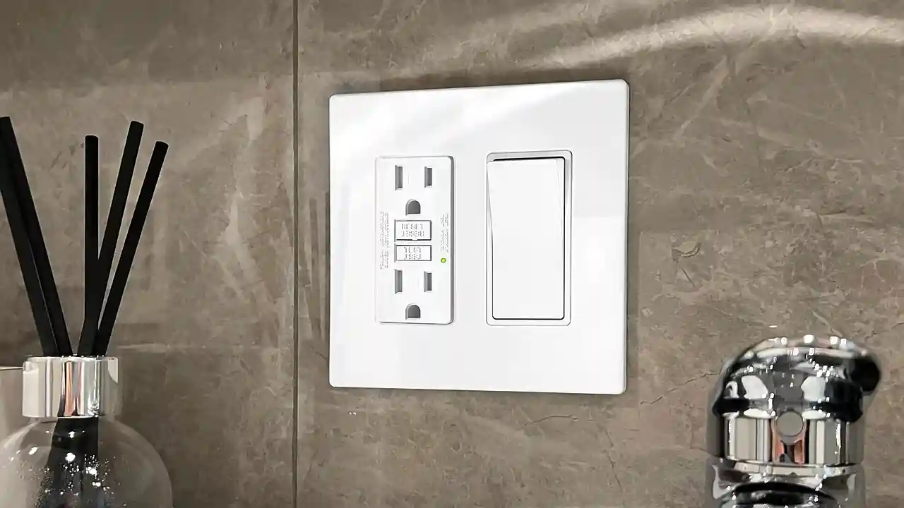 slim 15 amp GFCI receptacle